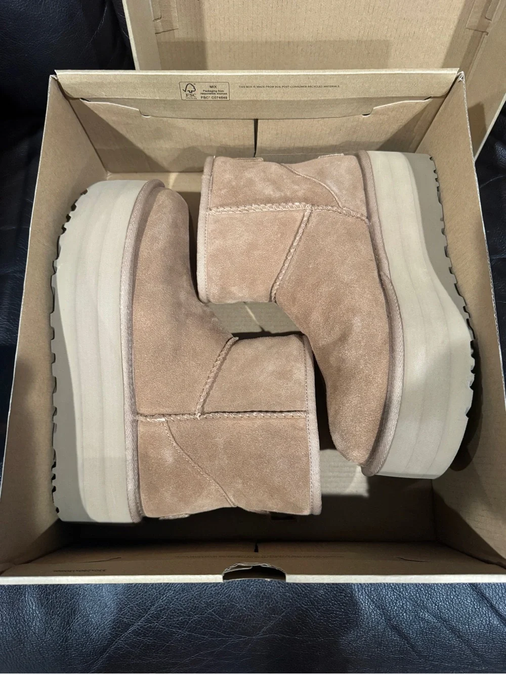 UGG Classic Ultra Mini Platform Boots – Size 7 🤎